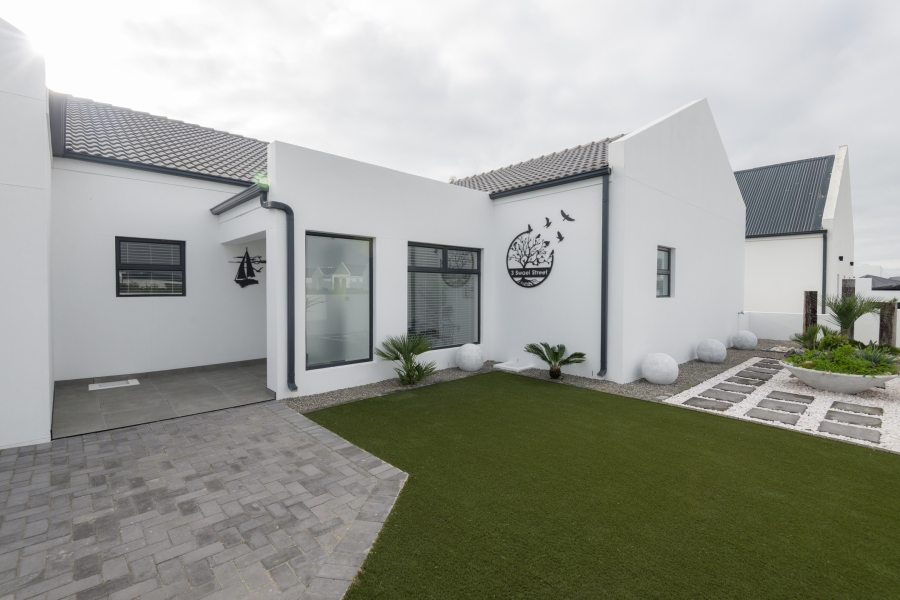 3 Bedroom Property for Sale in Laaiplek Western Cape